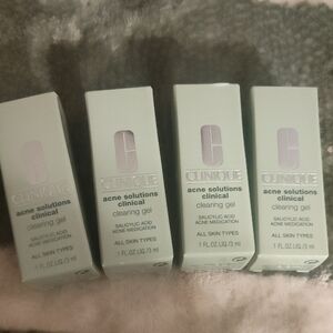 Clinique Acne Solutions Clinical Clearing Gel - Mint Green Packaging